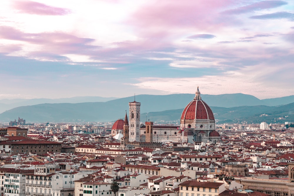 Veduta aerea degli edifici della città durante il giorno