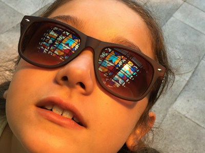 Photo 1585598848651 2119ca43aedb?q=85&w=400&h=450&fit=crop