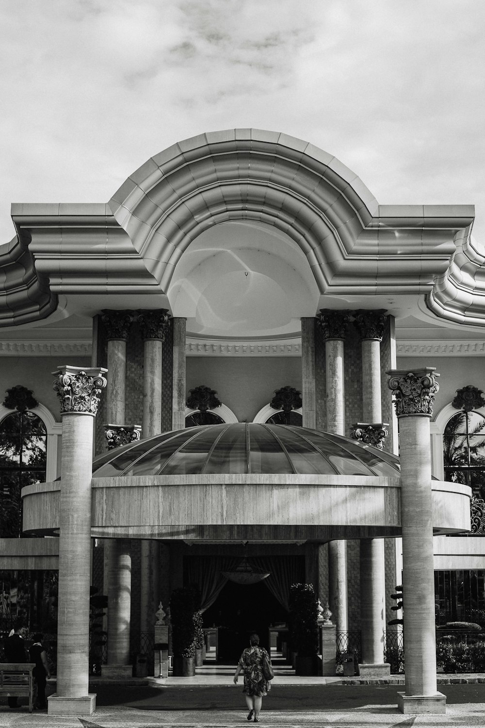 a black and white photo of a large building