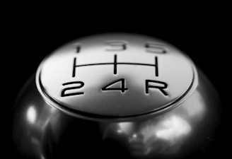 black and white analog gauge