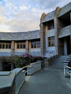 brown and white concrete building