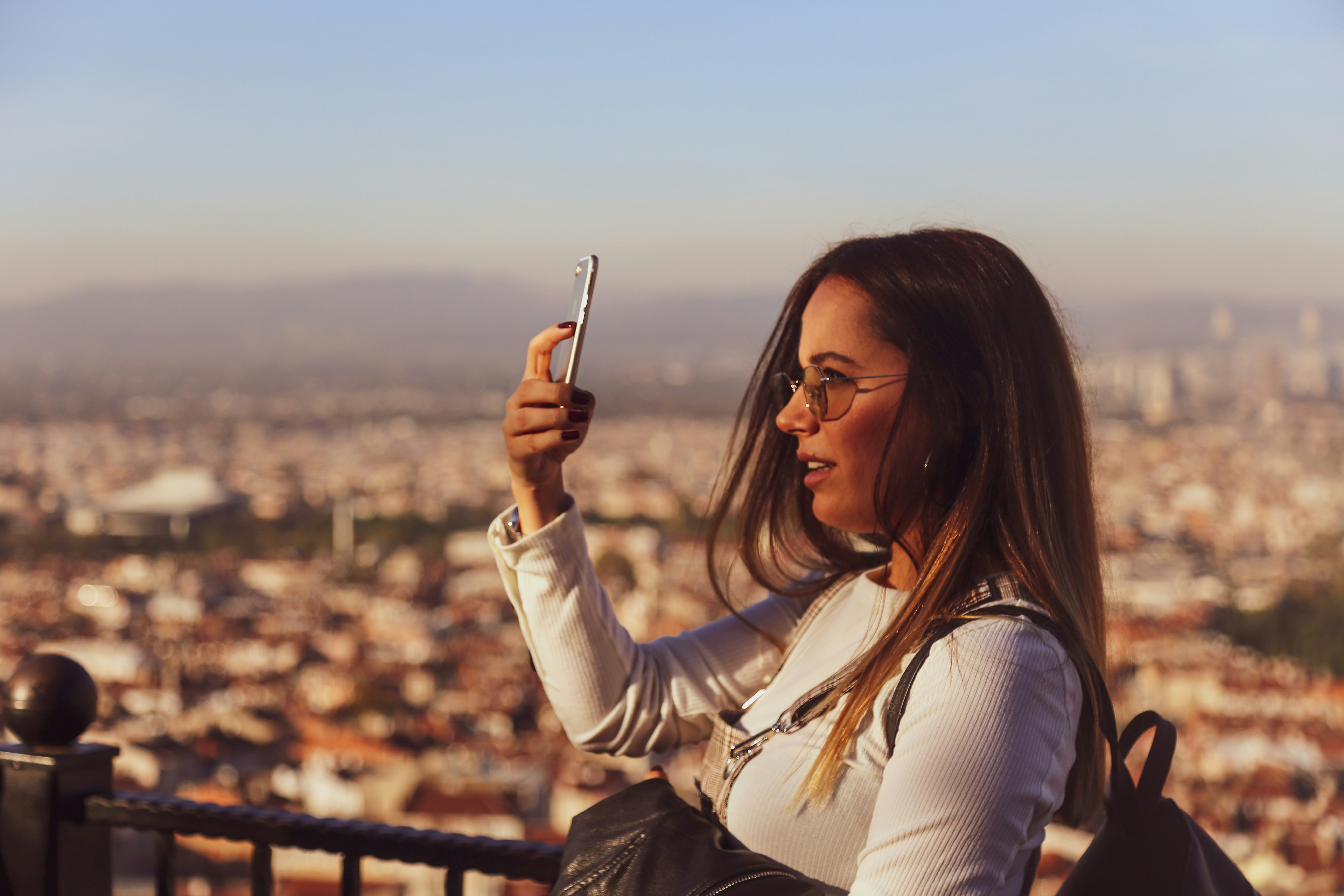 5 BEST BUDGET SMARTPHONES FOR TRAVELERS