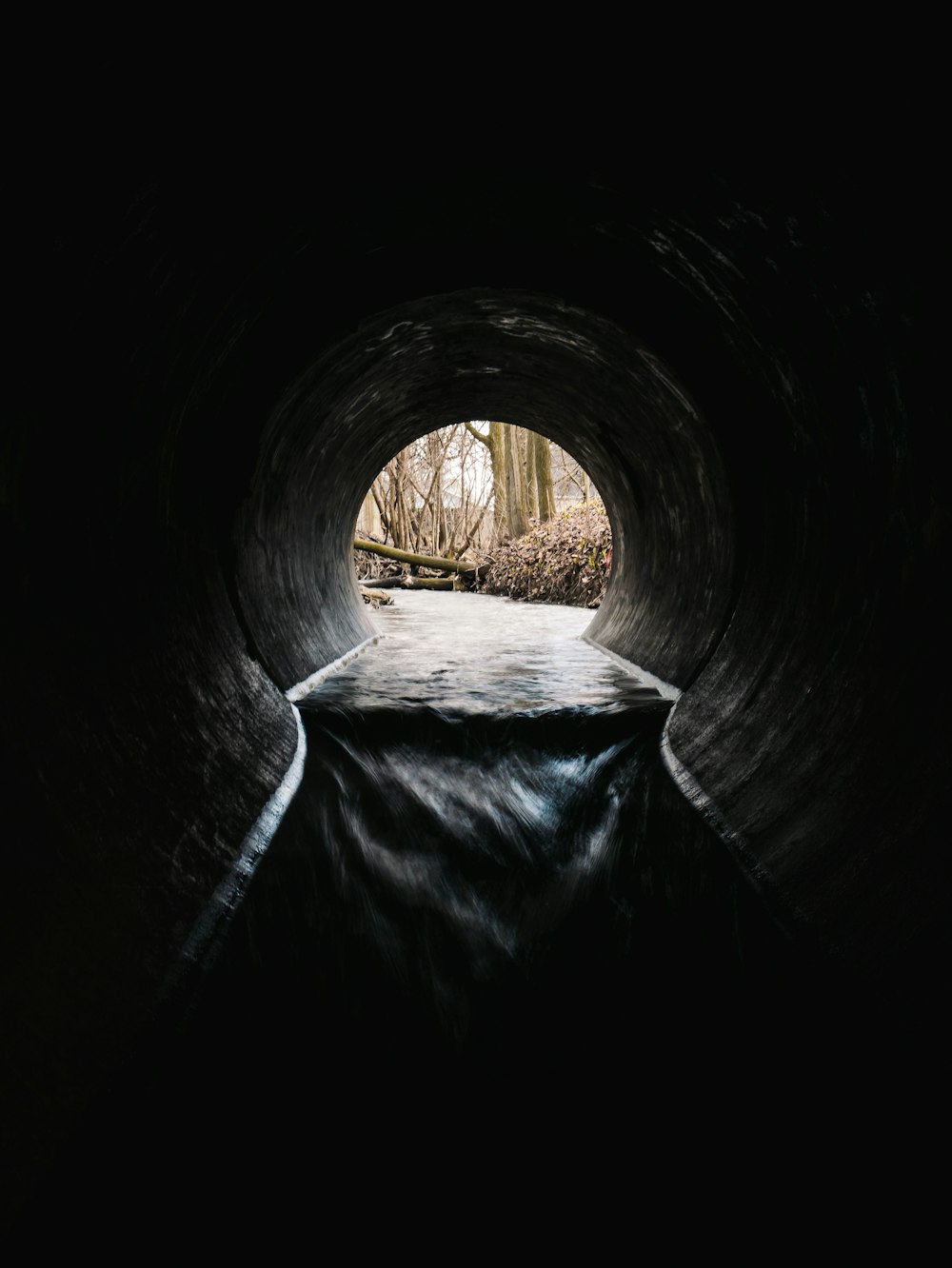 昼間のトンネル付きトンネル