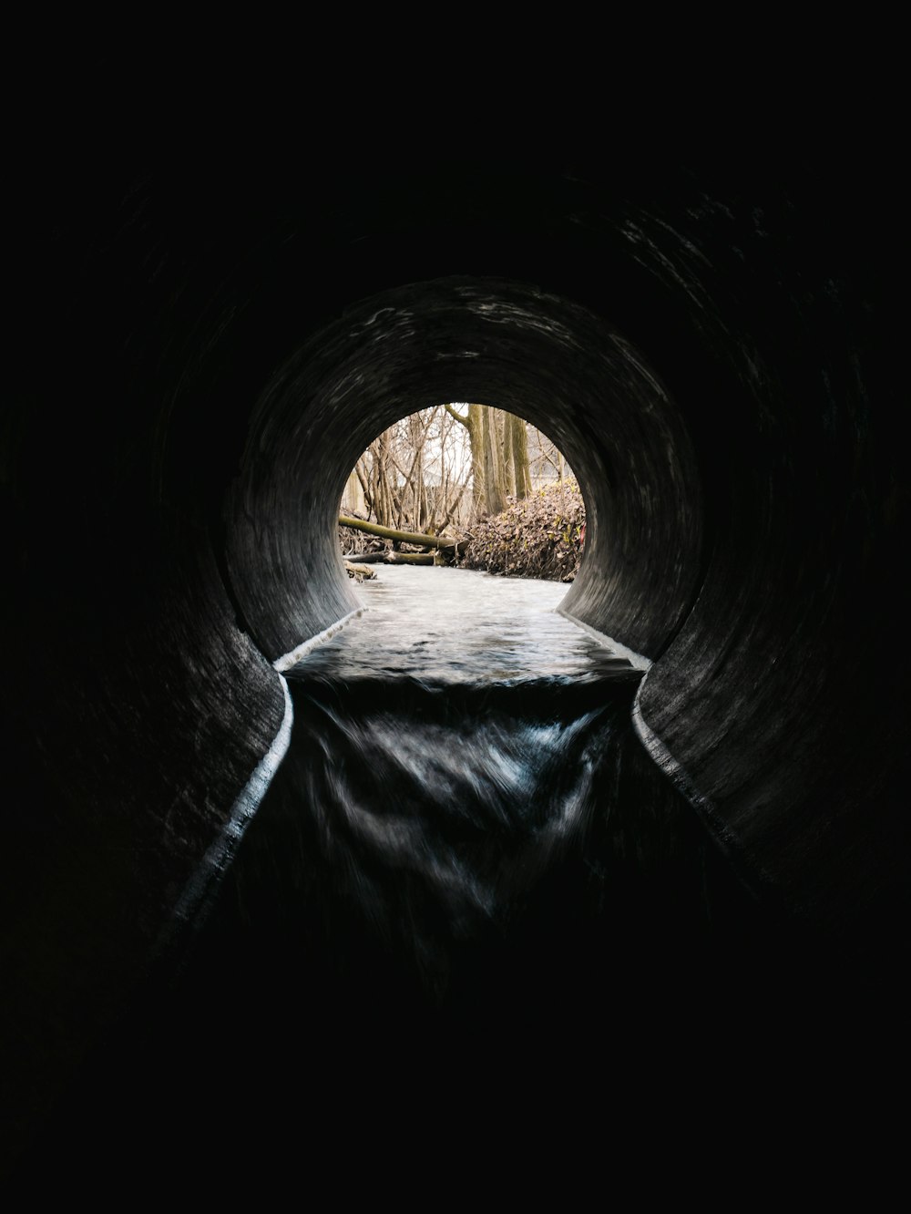 Túnel con túnel durante el día