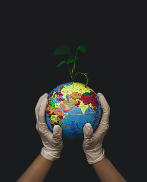 the world is in our hands! #DeLosSantoesCleaningWay #TheRightWay