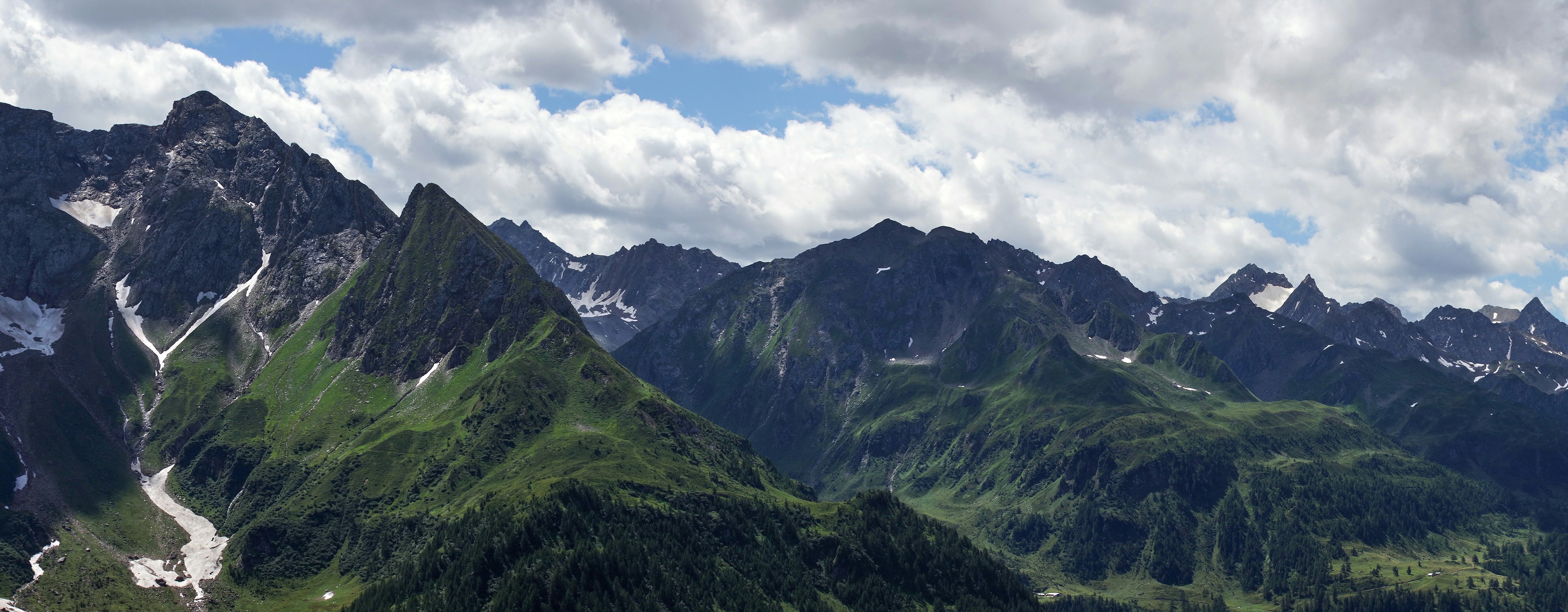 Photo by wolfgang_hasselmann