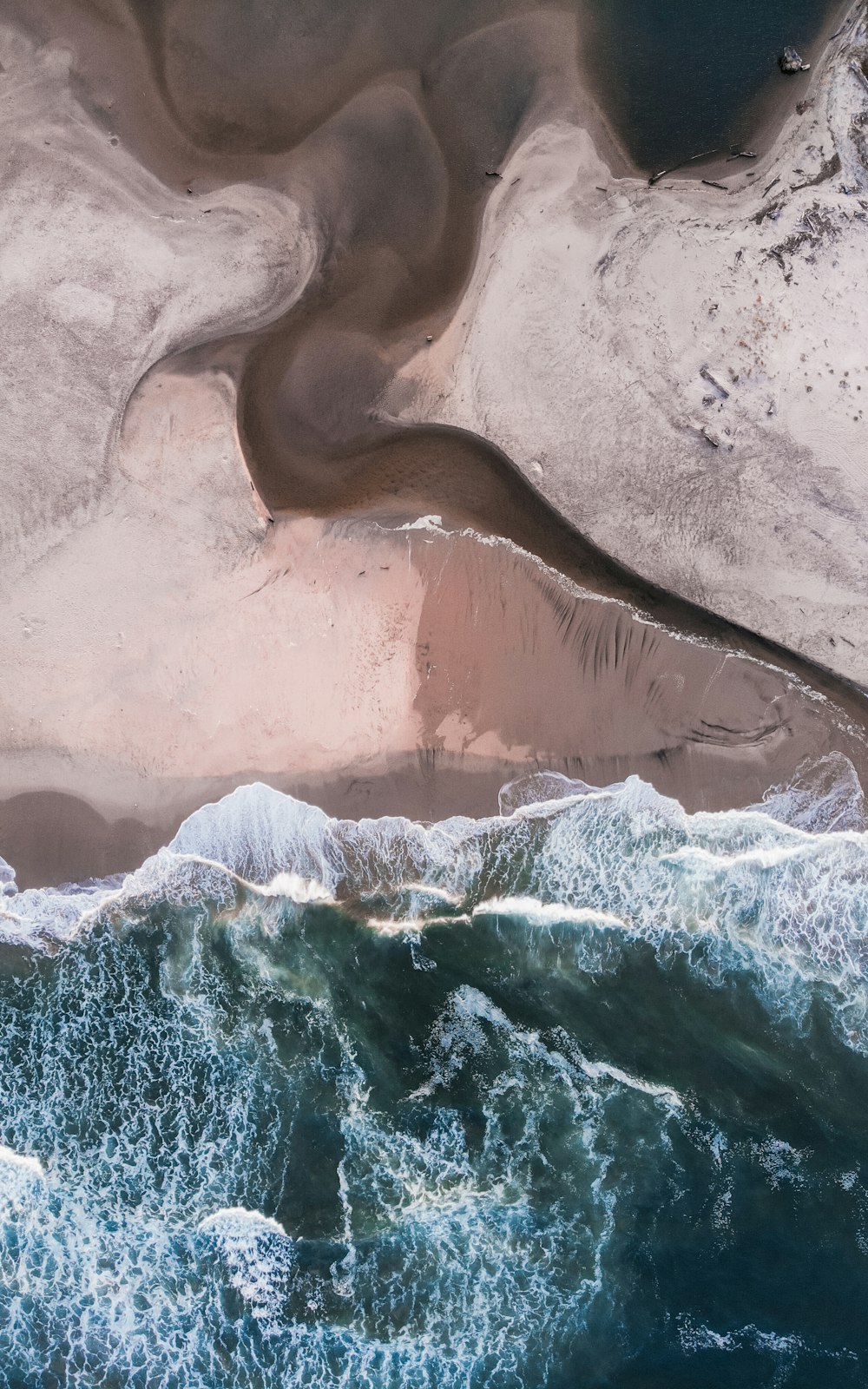 birds eye view of ocean waves