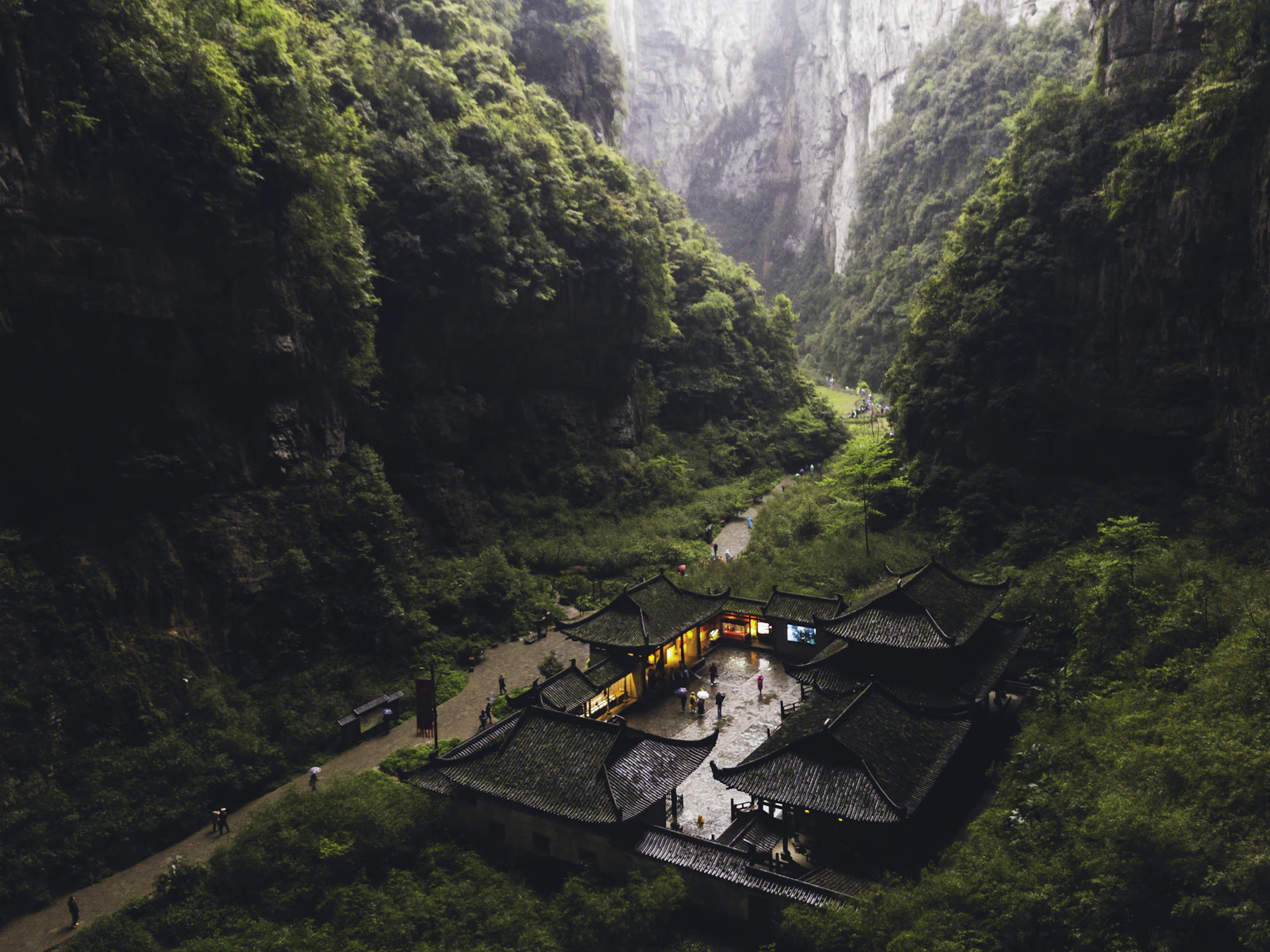 Pushine Jinfoshan Resort Hotel