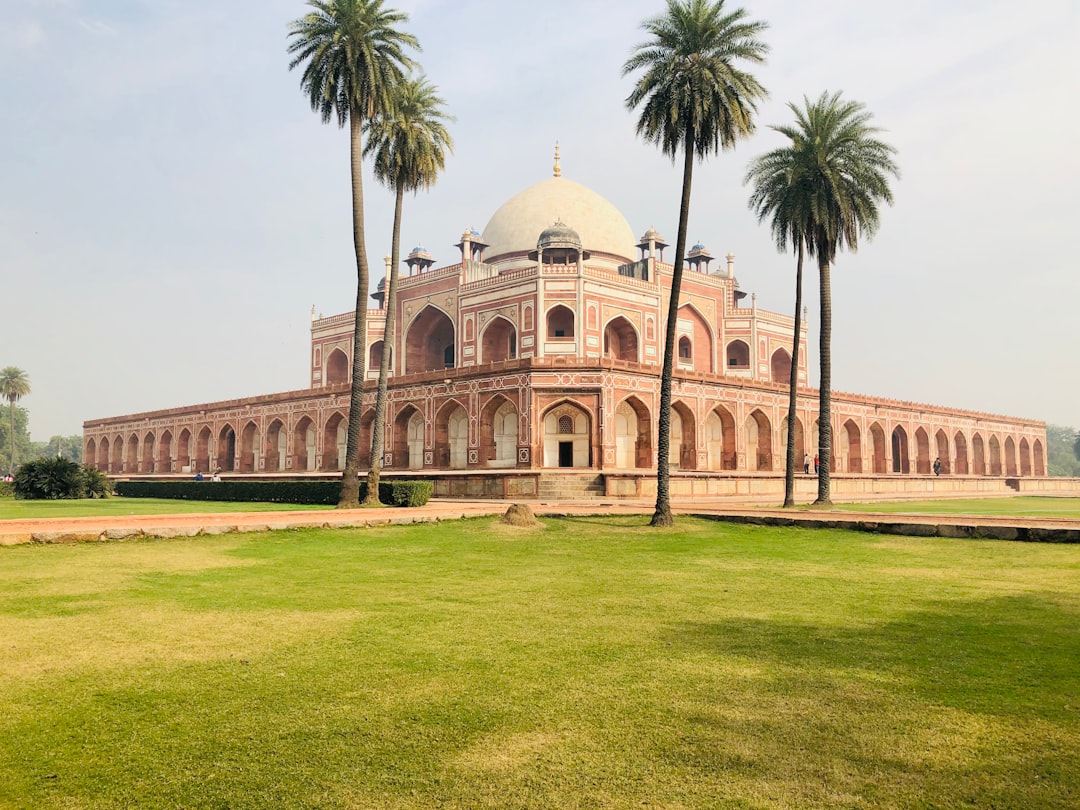 Travel Tips and Stories of Humayun's Tomb in India