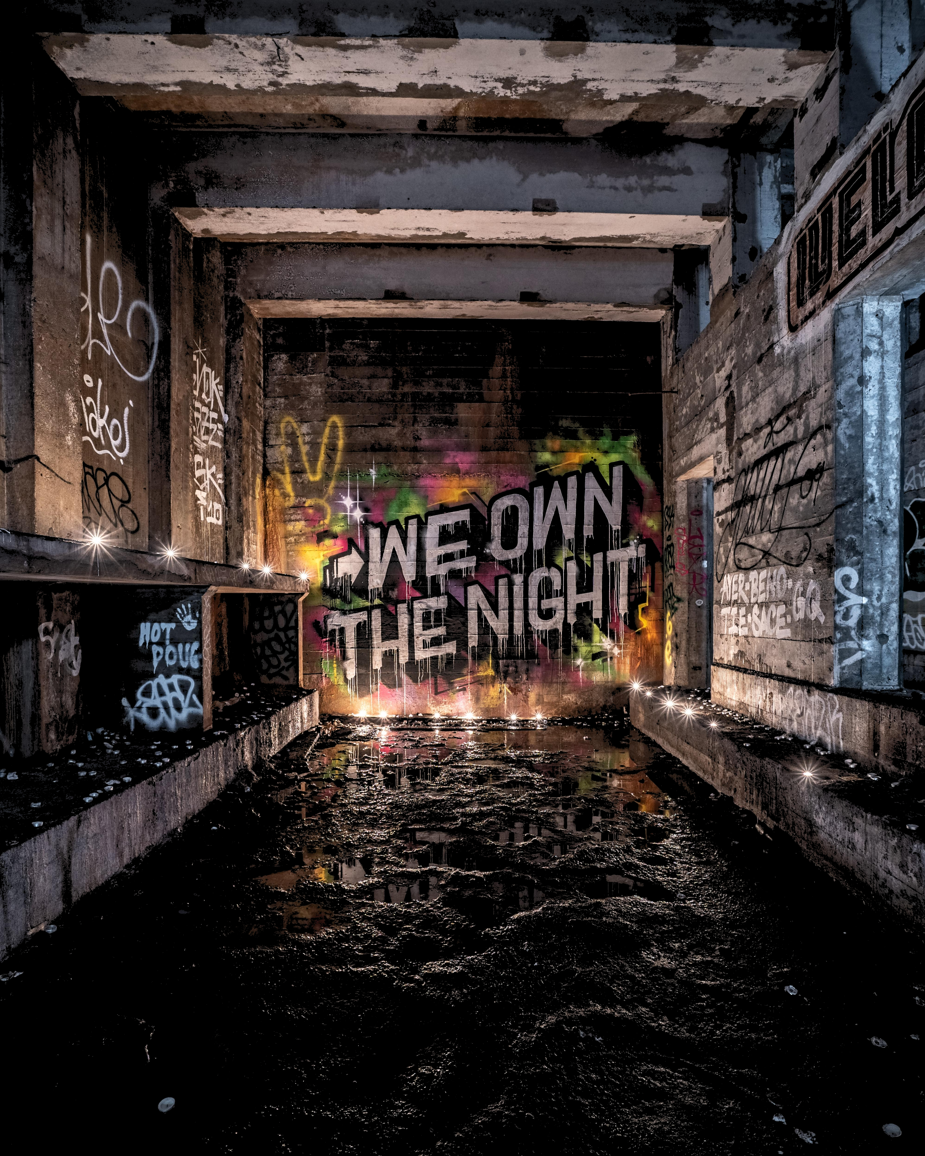 graffiti on wall during daytime