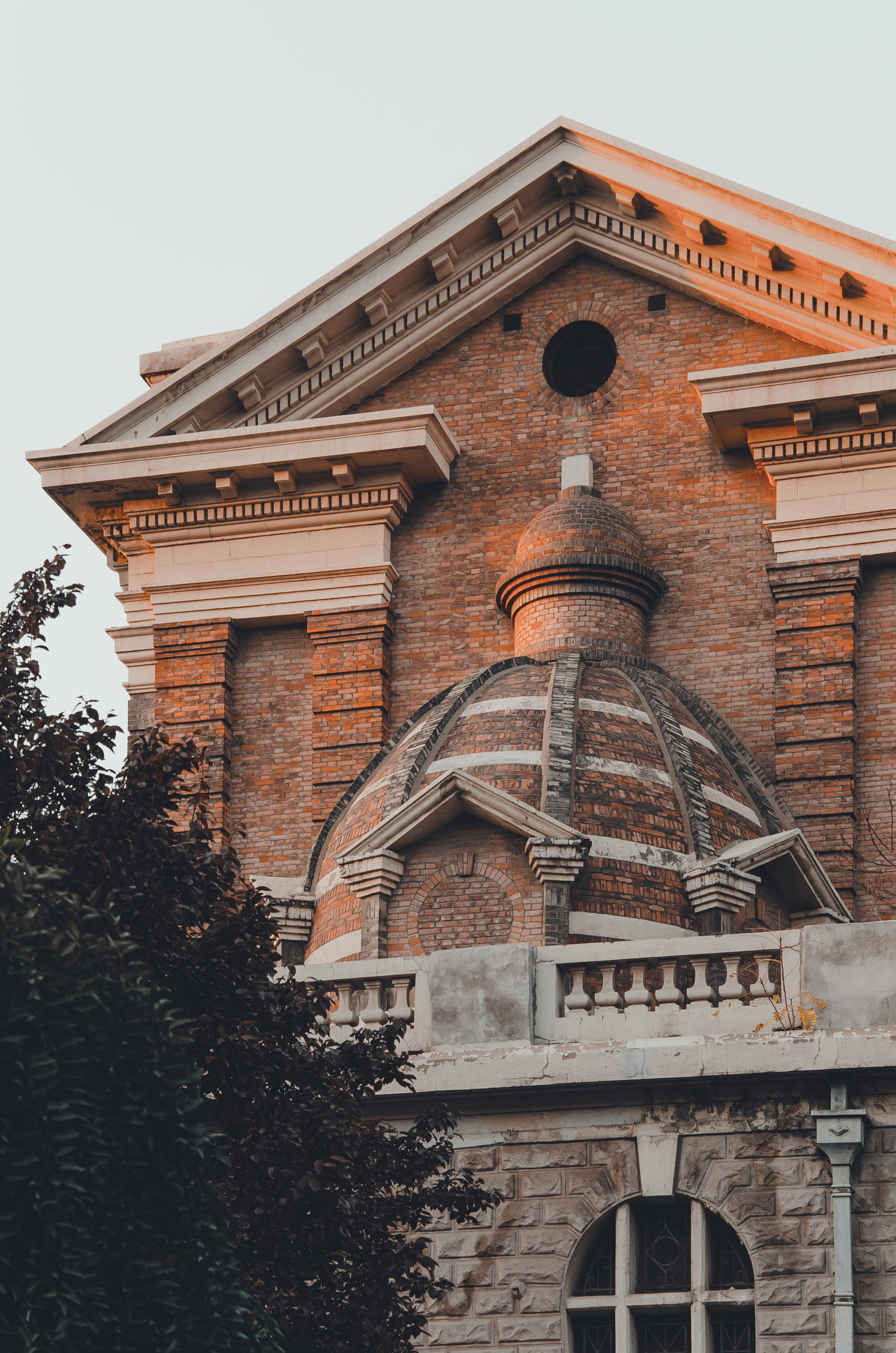 brown and gray concrete building