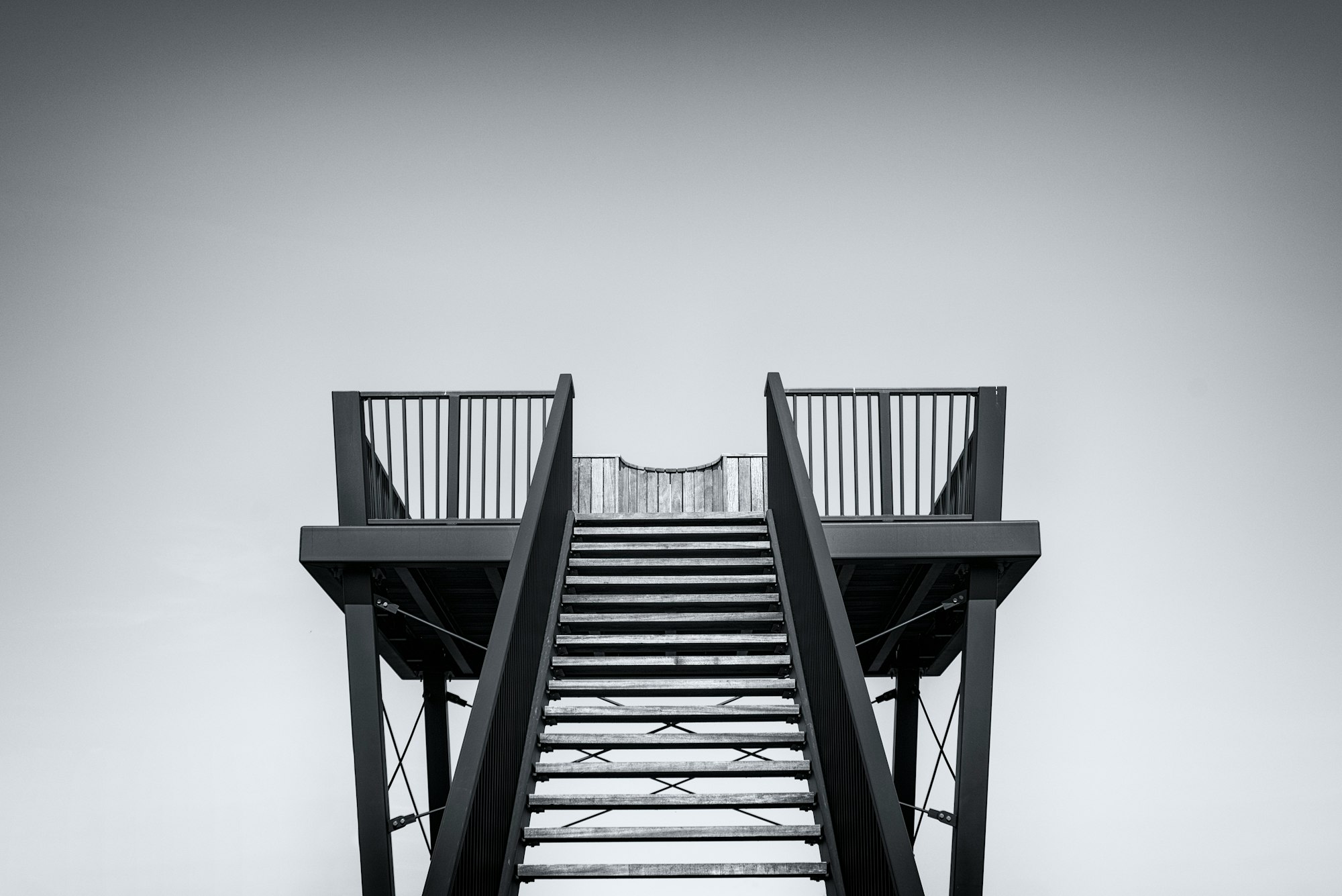 5 rzeczy, które warto wiedzieć o schodach metalowych.