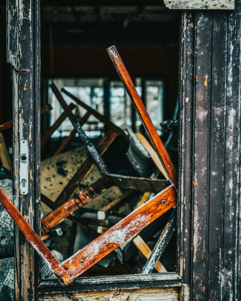 black and brown metal ladder