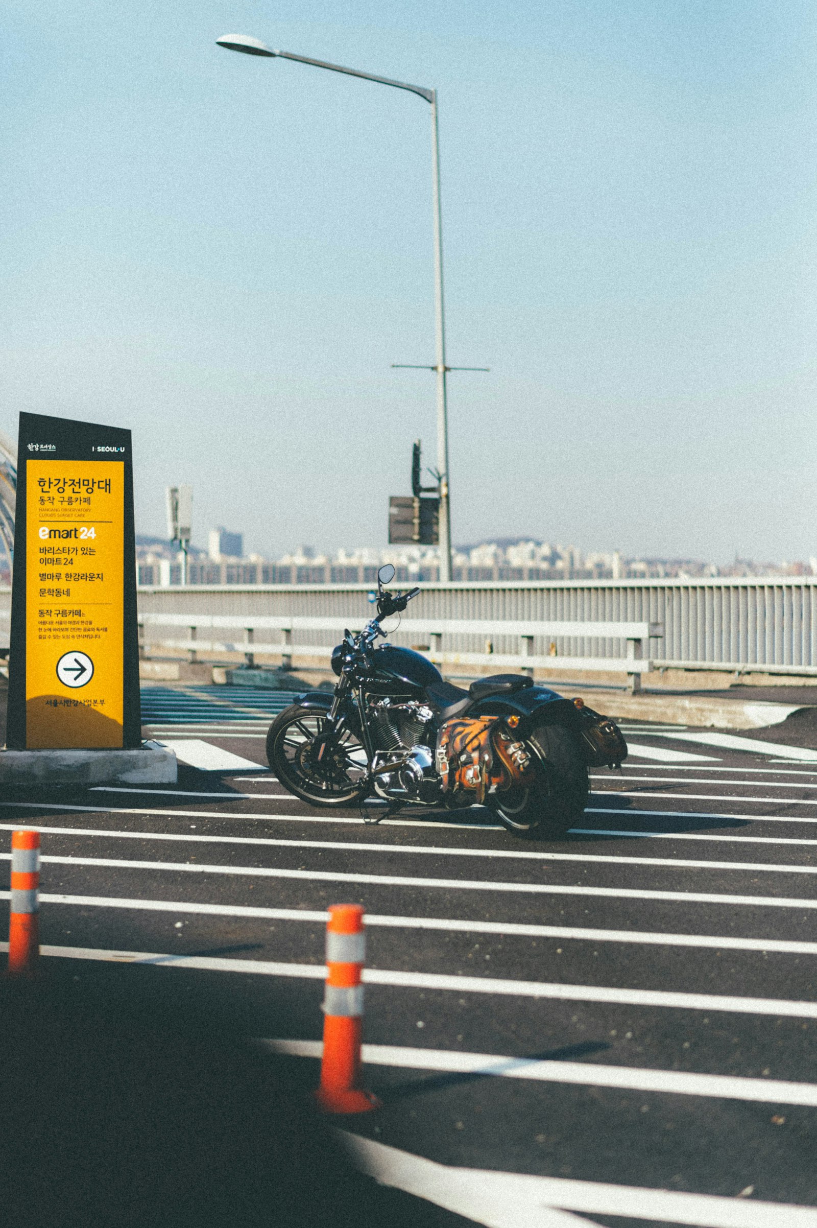 Nikon AF-S Nikkor 58mm F1.4G sample photo. Black motorcycle parked on photography