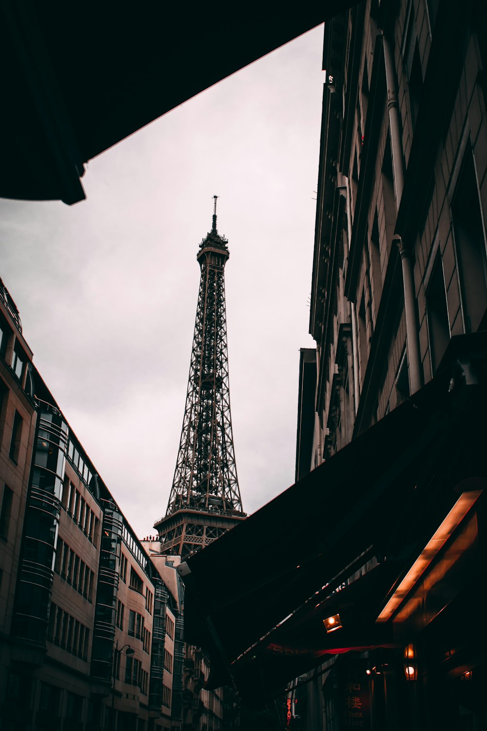 eiffel tower in paris during daytime