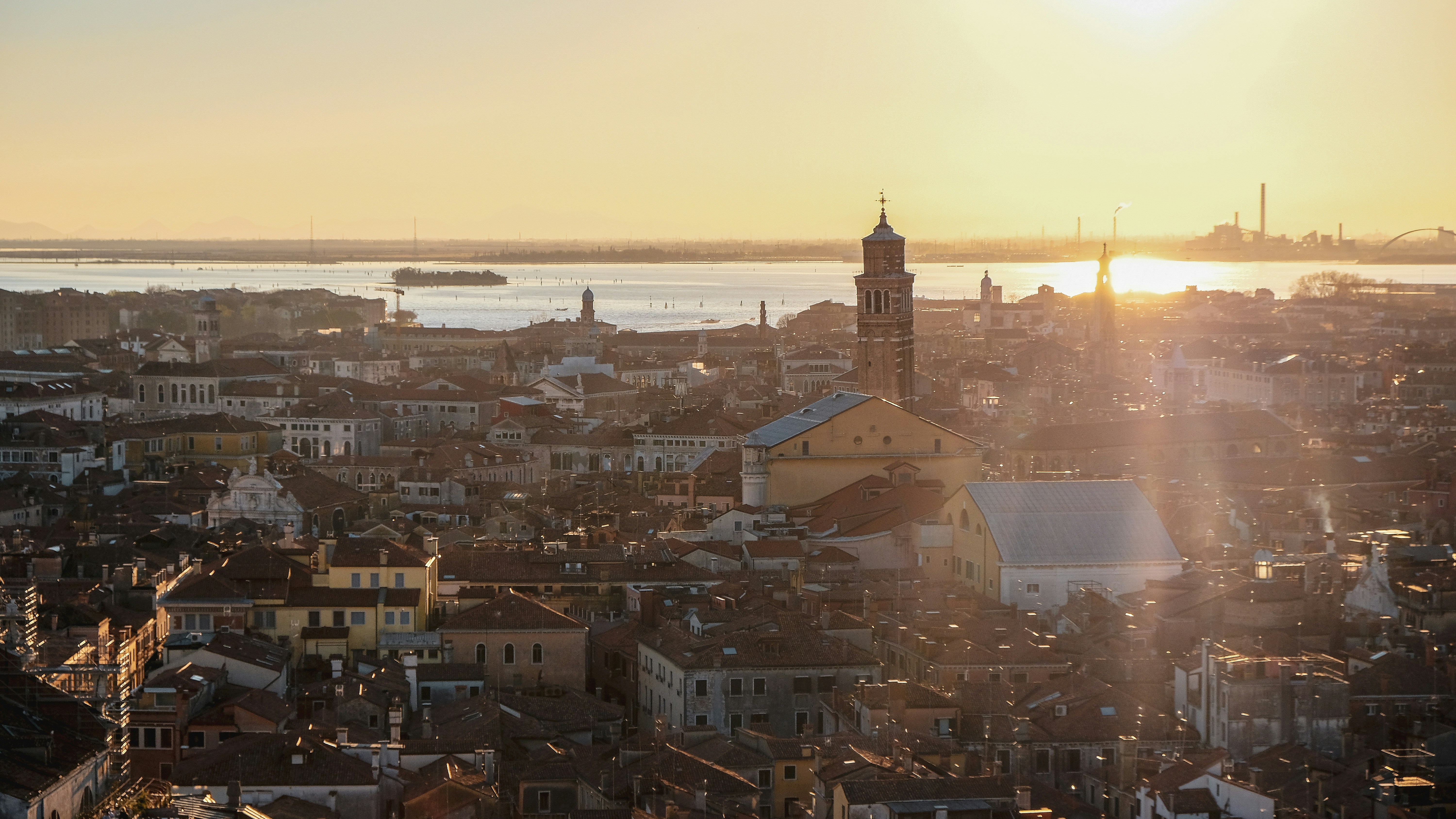 Photo by kevin_charit