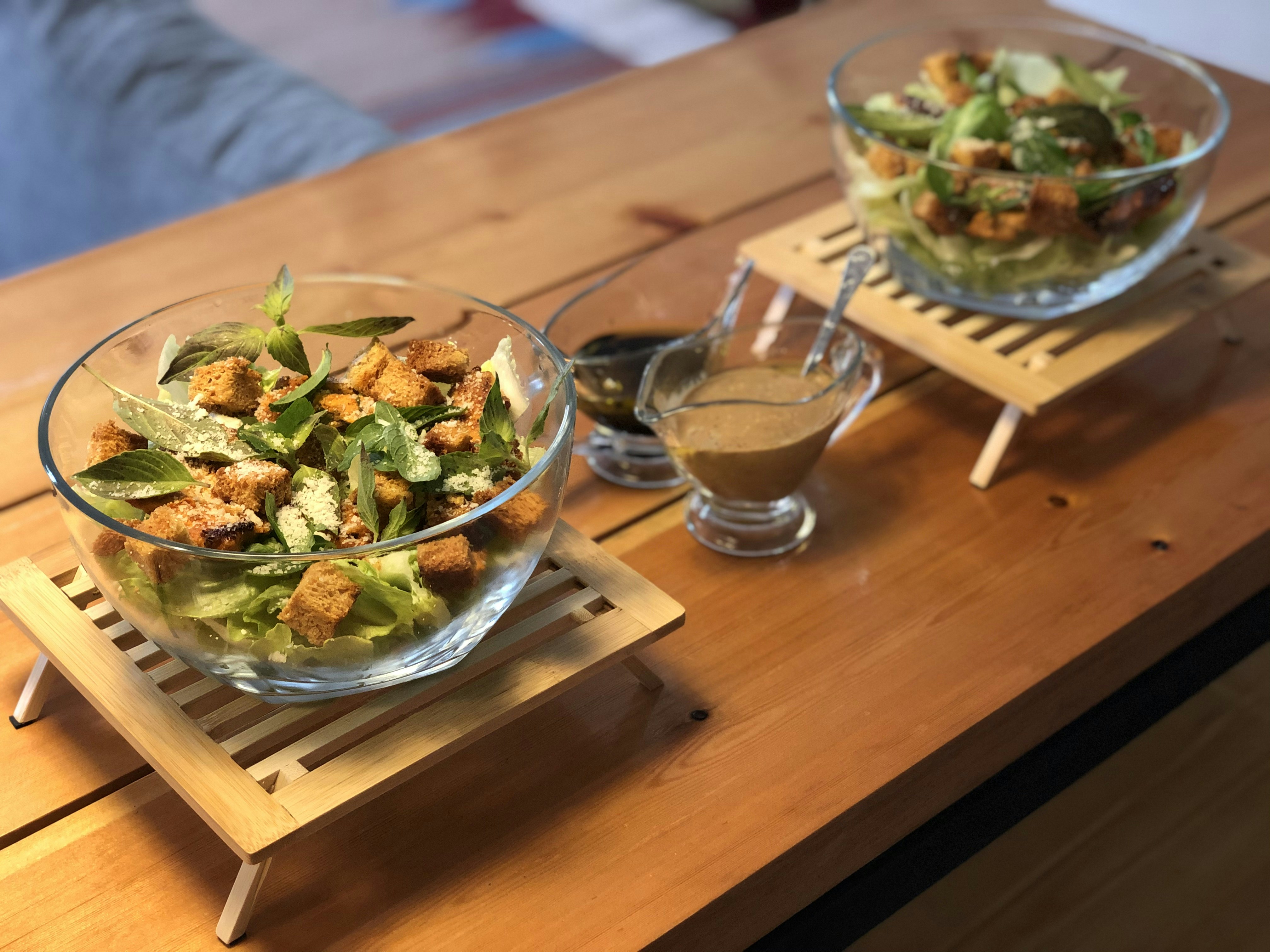 vegetable salad on clear glass bowl