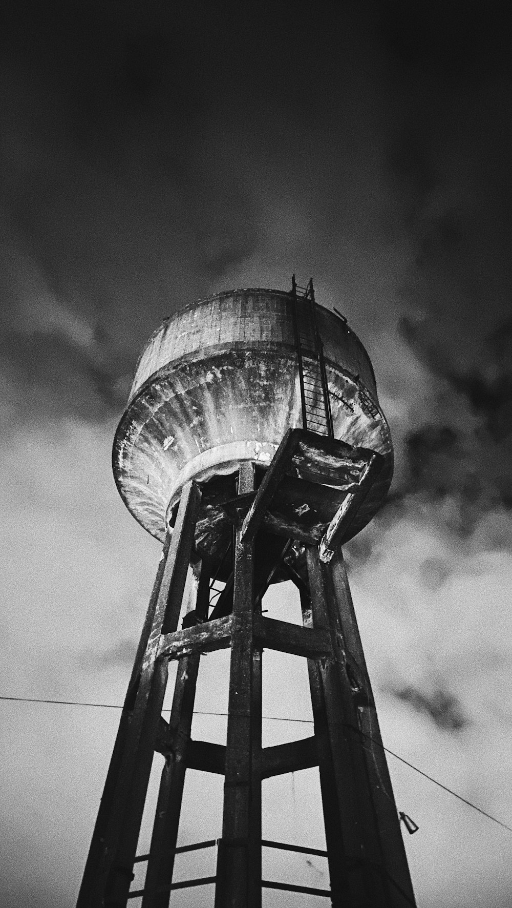 grayscale photo of a building