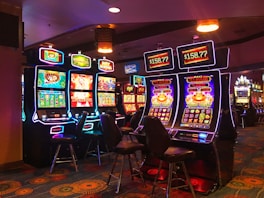 c curved touch screen for caisno and gaming