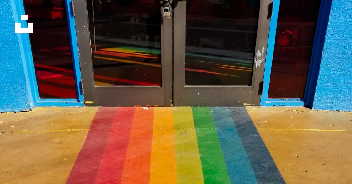 Red yellow and blue floor tiles photo – Free Rug Image on Unsplash