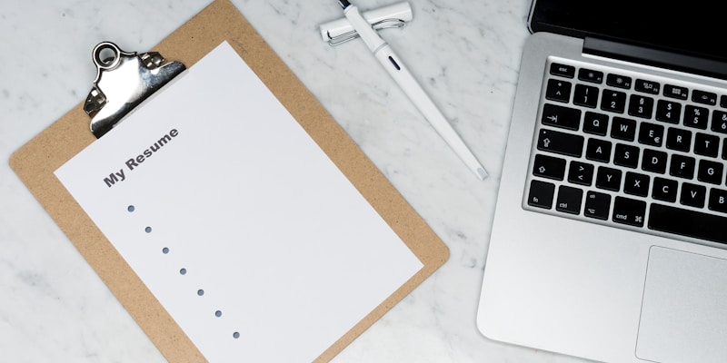 photo-1586281380349-632531db7ed4