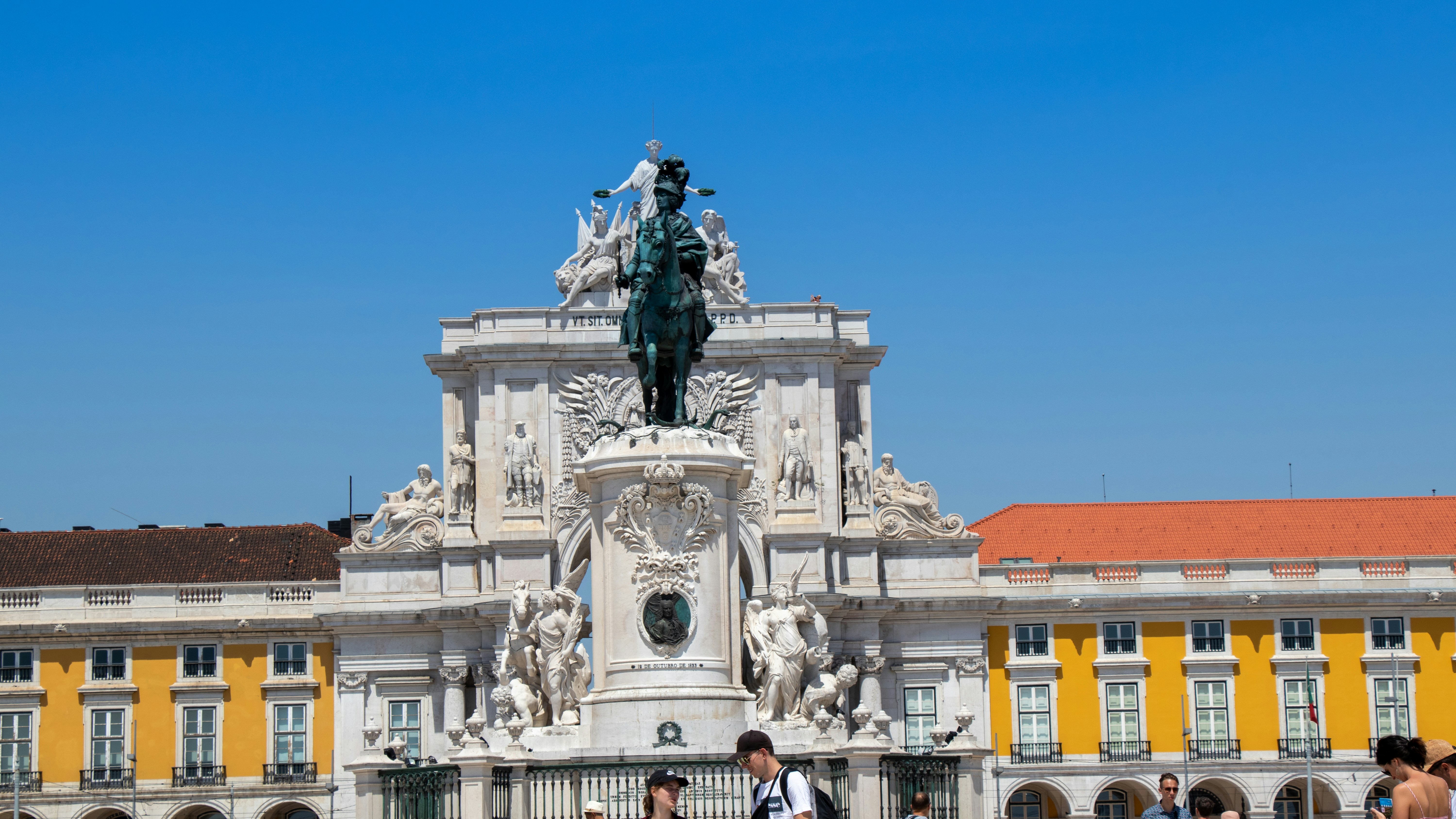 Photo by laurensvddrift