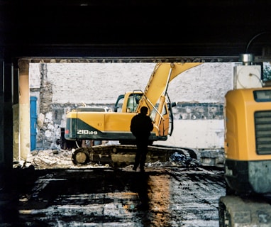 yellow and black heavy equipment