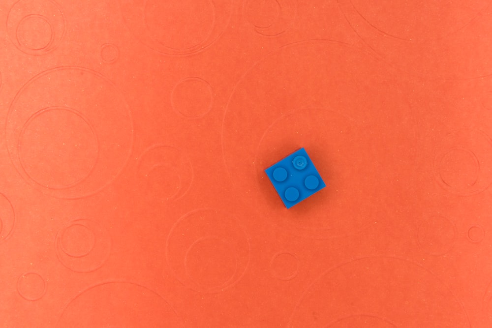 blue and white lego blocks