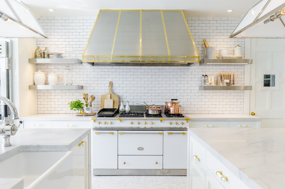 Cooker Hoods That Will Blow You - And The Smoke Away! – CIARRA Appliances