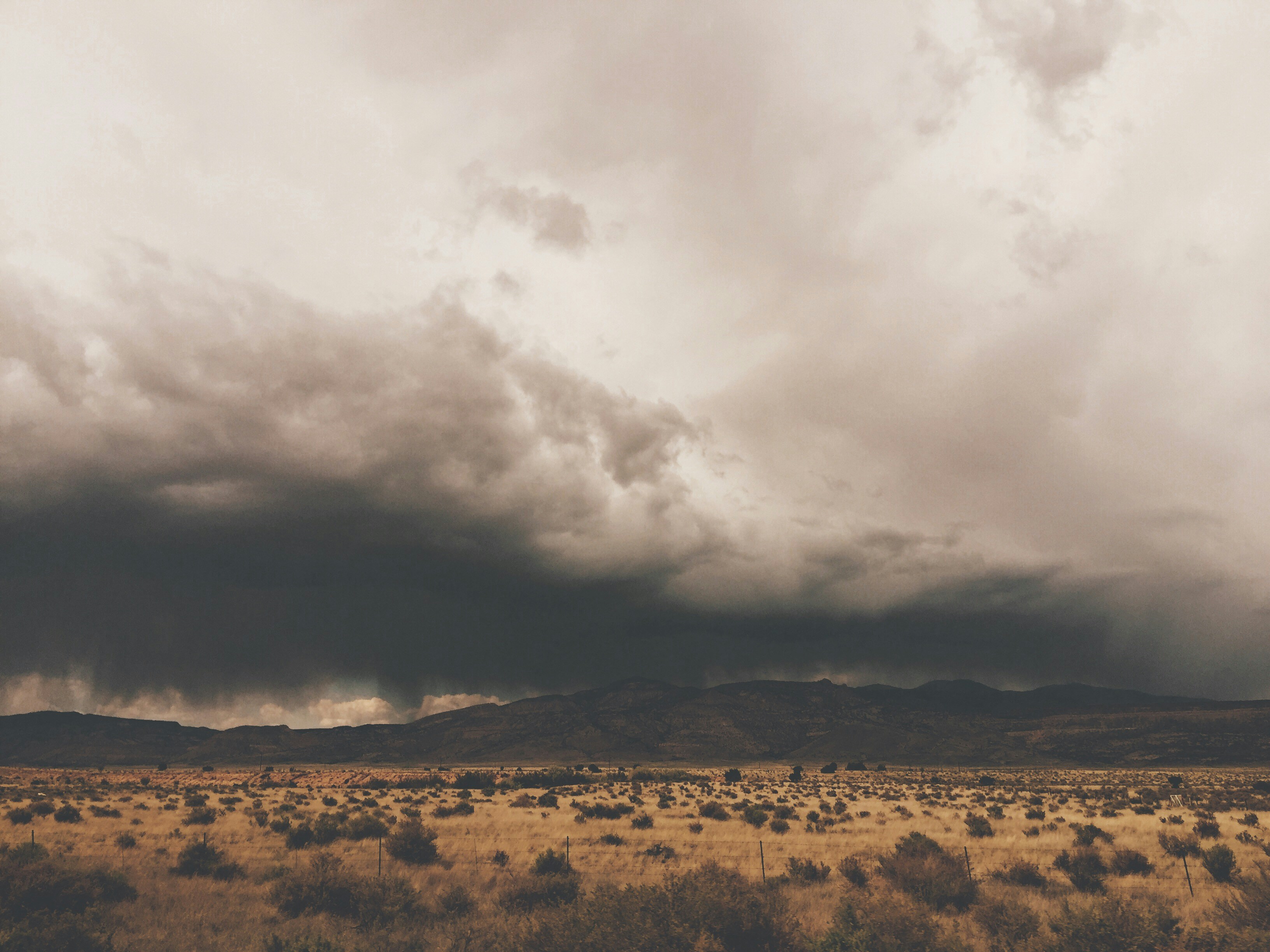Strong Thunderstorm Tracking East Toward Edgewood and the East Mountains