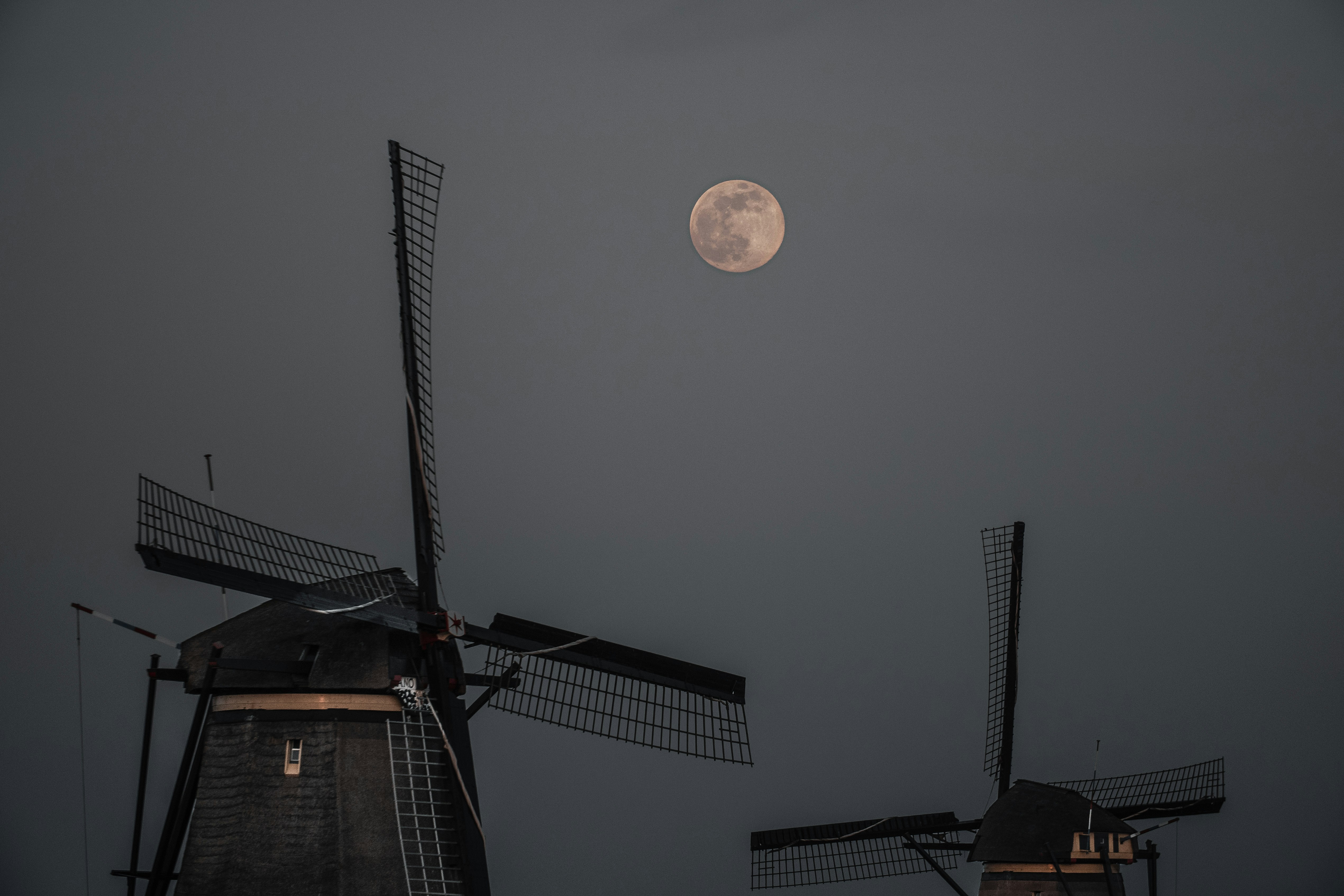 full moon over the city