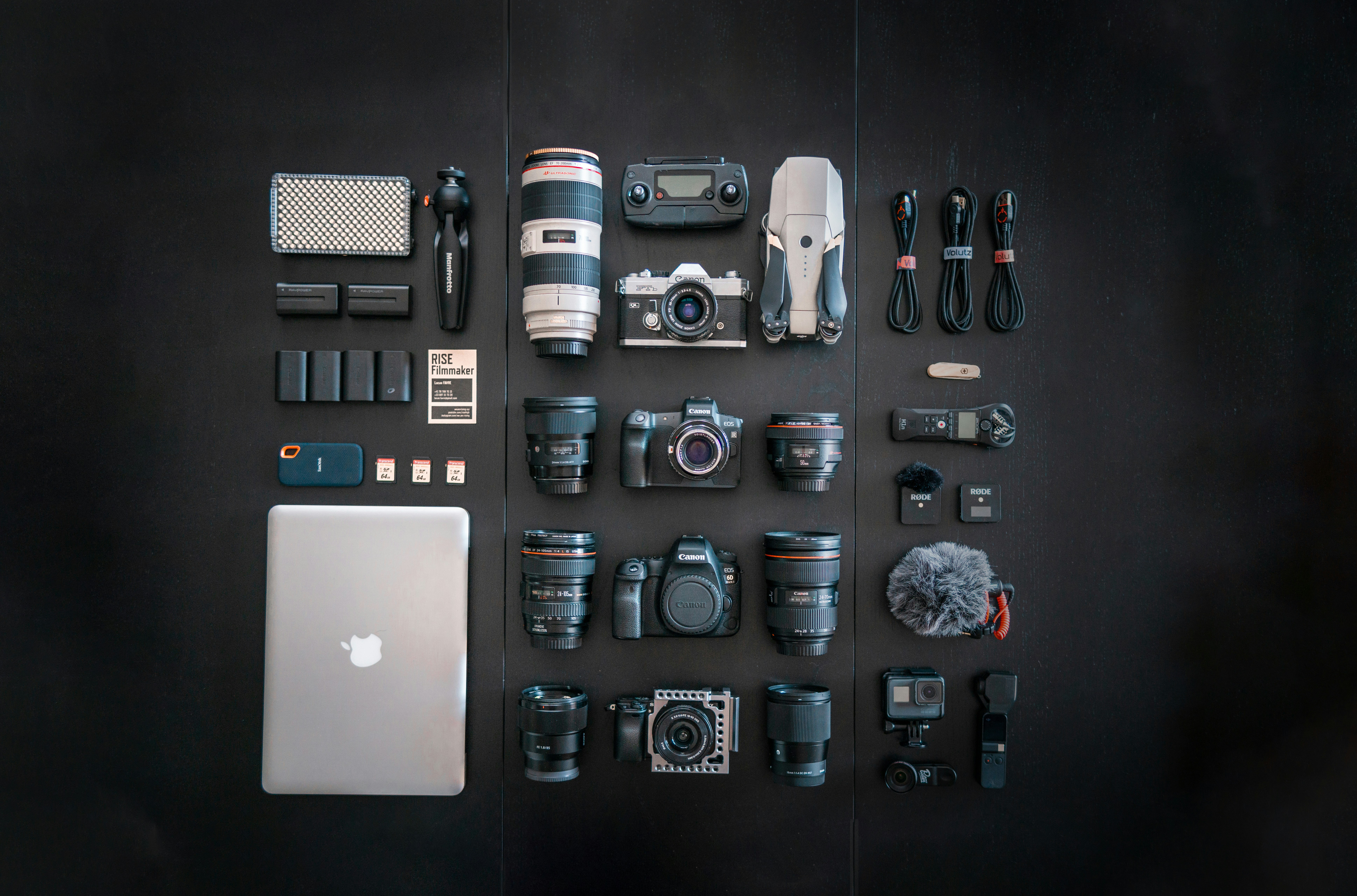 Dead Batteries Kill Great Shots: How Serious Creators Never Run Out of Juice