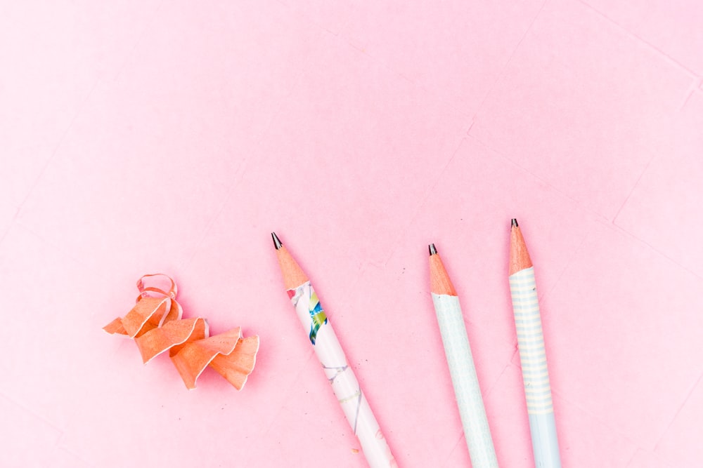 white and blue coloring pencils