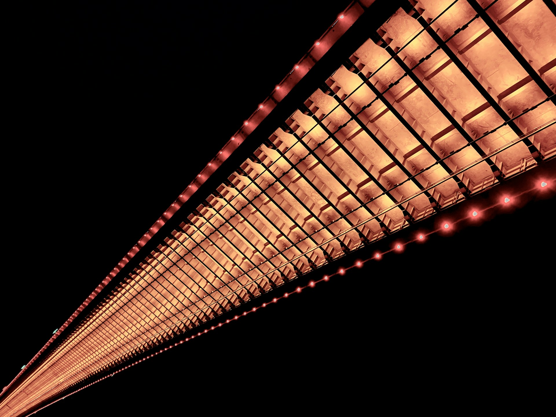 gray computer monitor