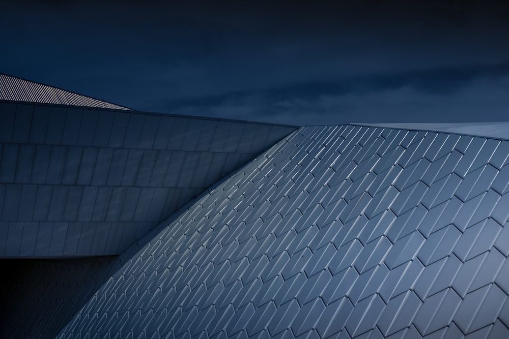 blue and white pyramid under blue sky