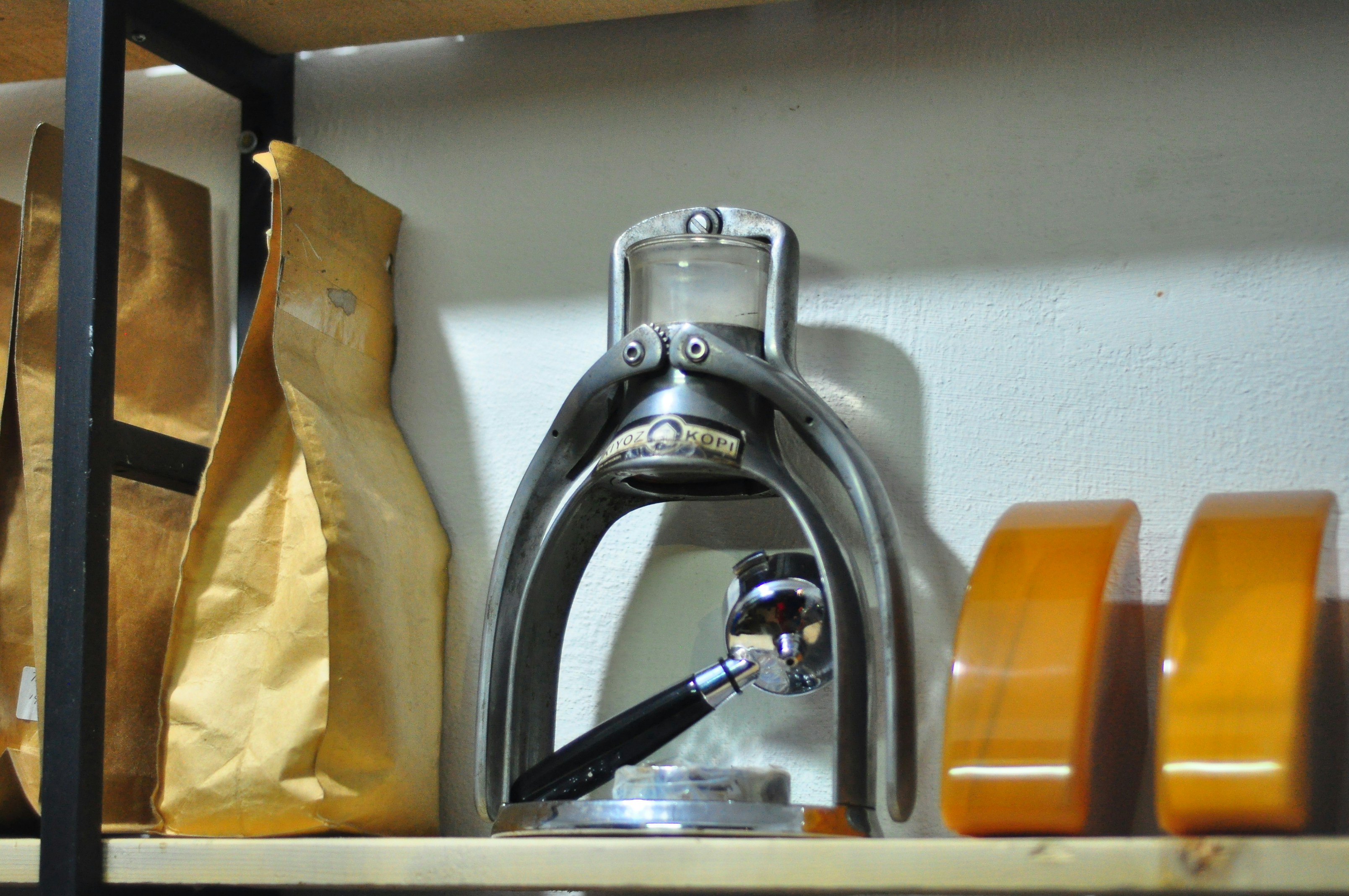 Cafeteras automáticas vs manuales: 9 errores que comete casi todo el mundo al elegir