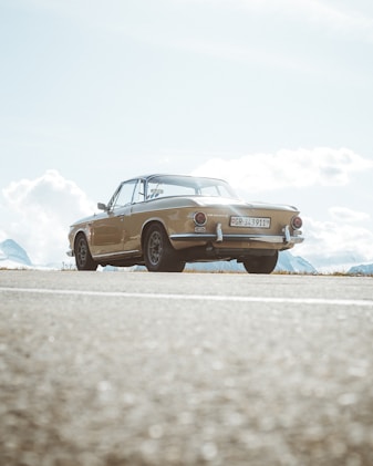 retro vintage car rock and roll roadtrip