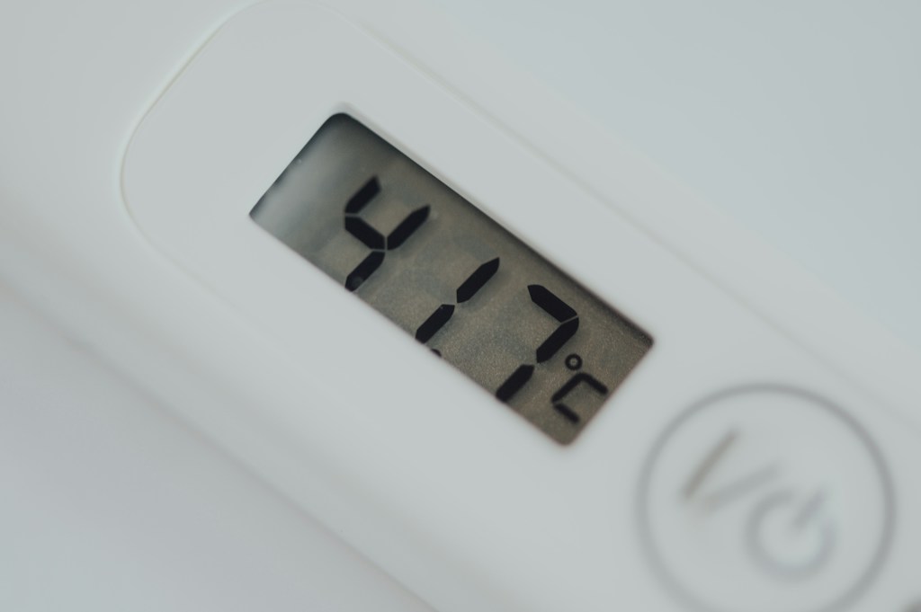 Digital Thermometer