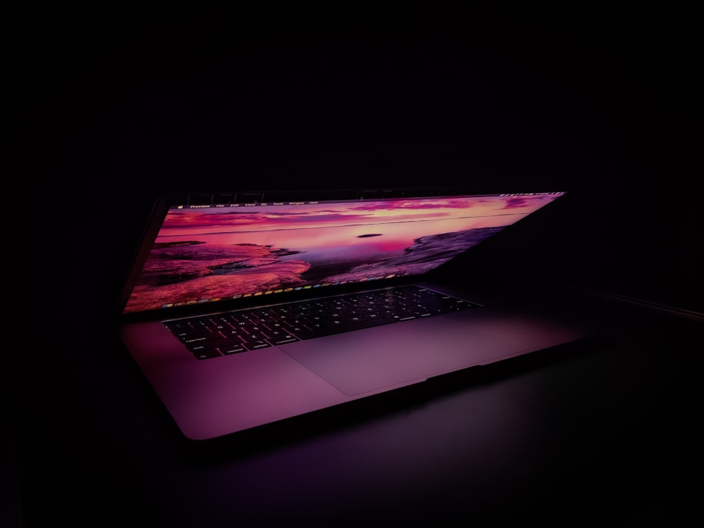 macbook pro turned on displaying purple screen