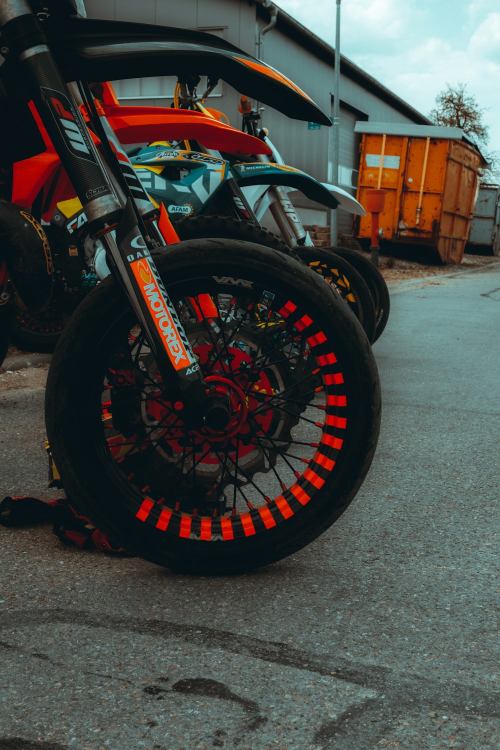 black and red motorcycle wheel