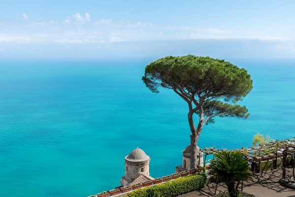 Cruise the Isle of Capri