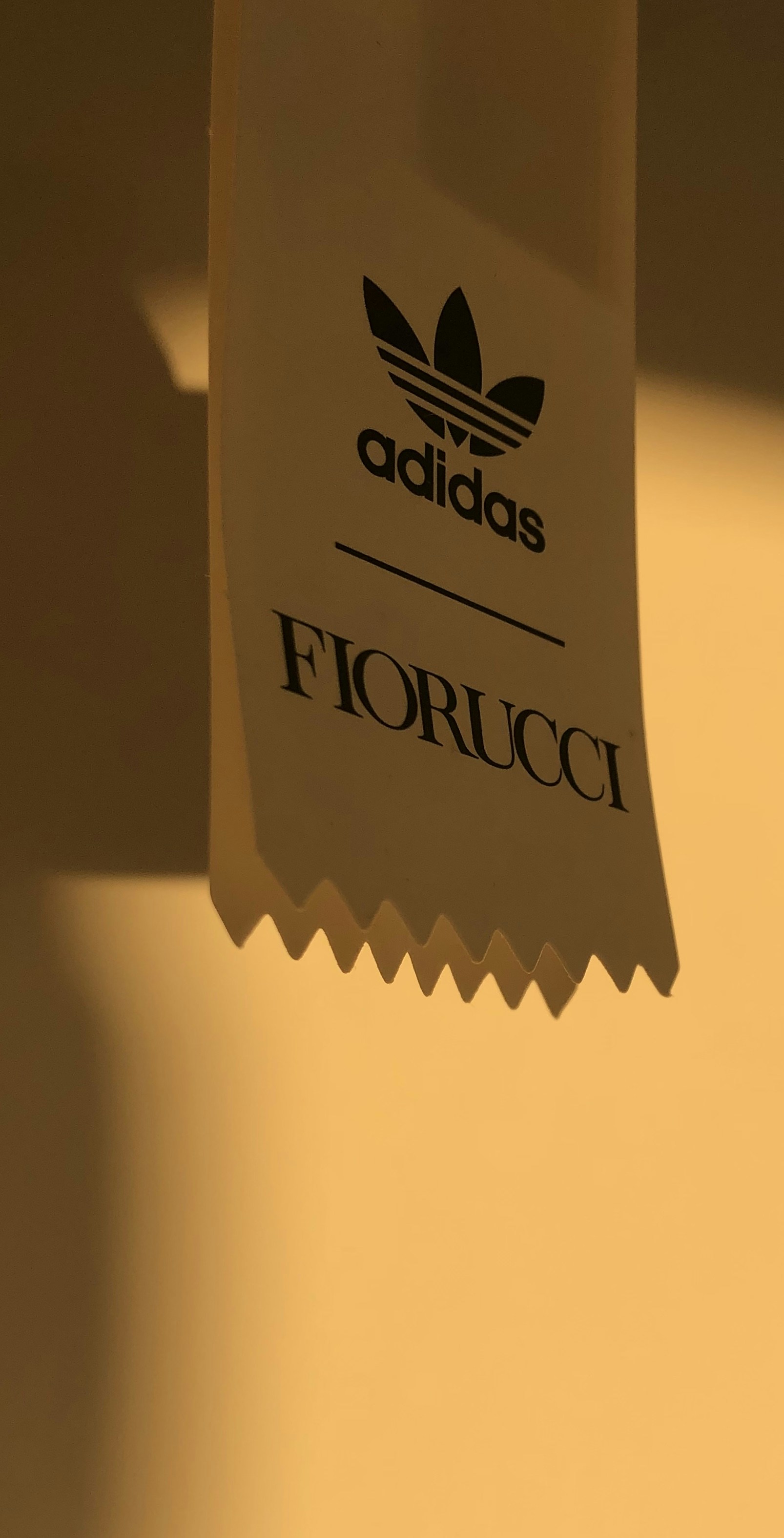 Foreign tennis sneaker brands