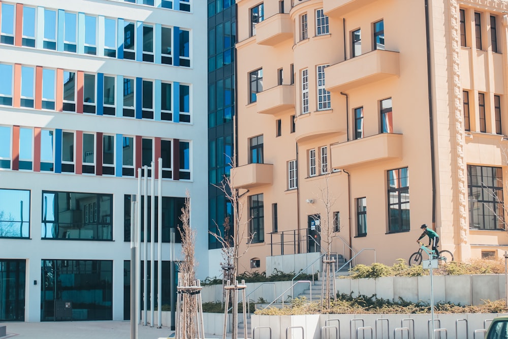 brown and white concrete building