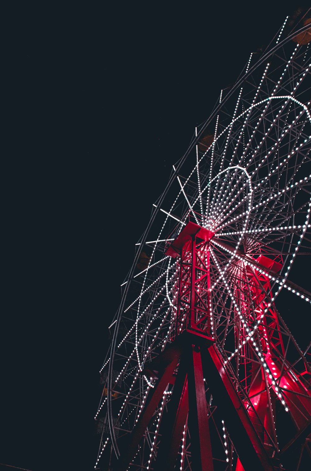 red and white ferris wheel