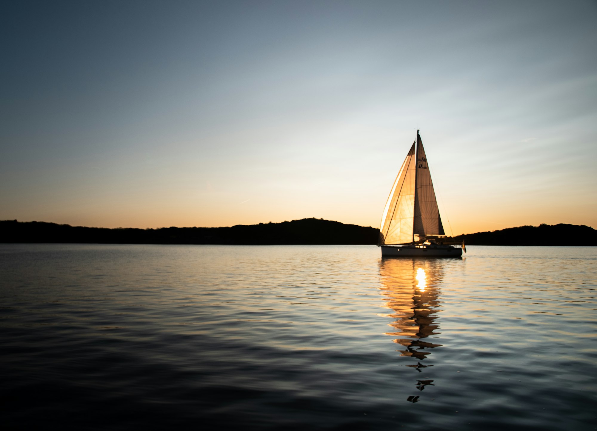 Sailing Through Life: Embracing the Difference Between Control and Freedom