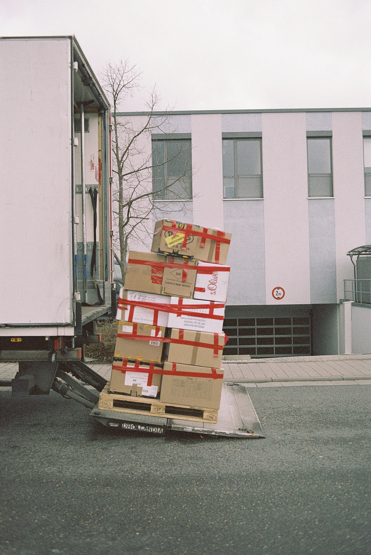 How to Safely Pack Fragile Items