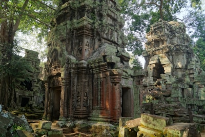 Ancient temple ruins nestled in lush greenery, capturing the rich history of Sri Lanka.