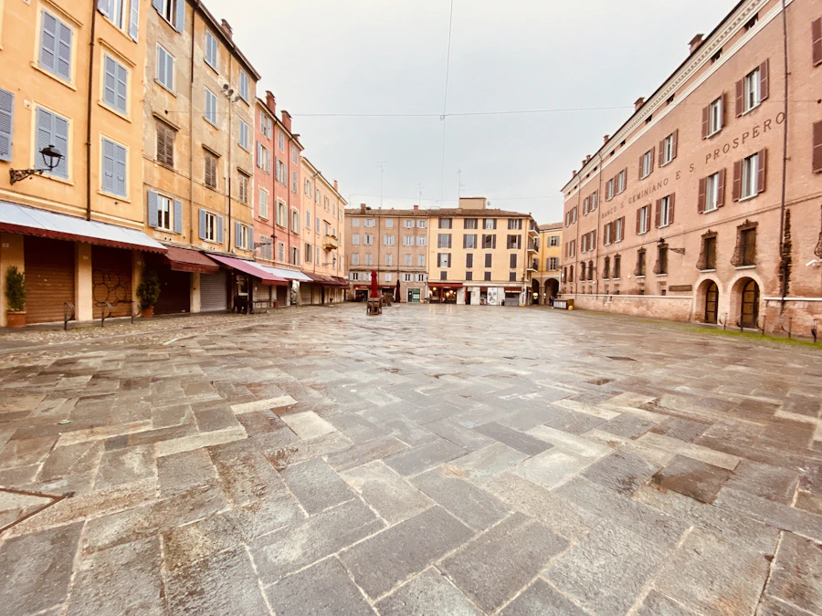 Modena, piazza del centro storico
