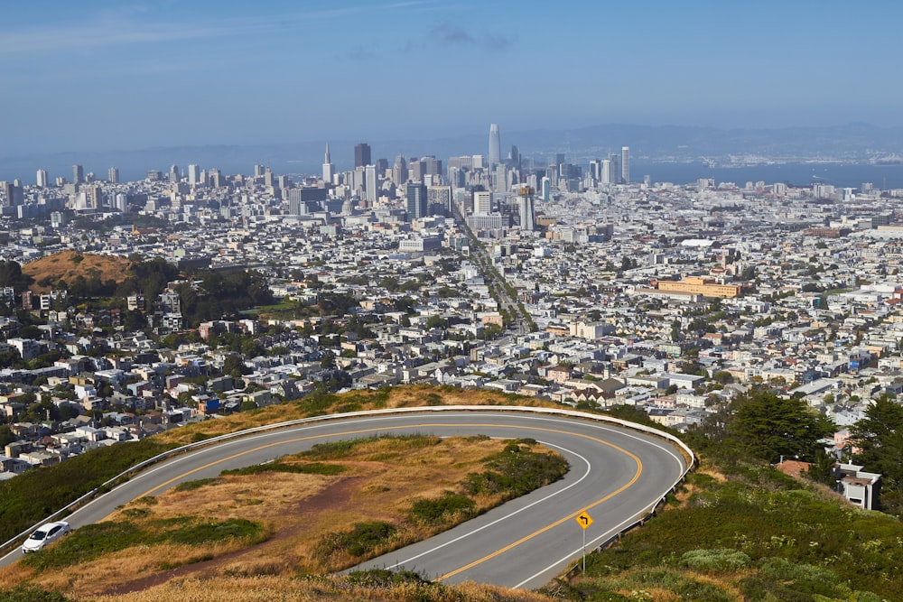 Vista aérea de los edificios de la ciudad durante el día