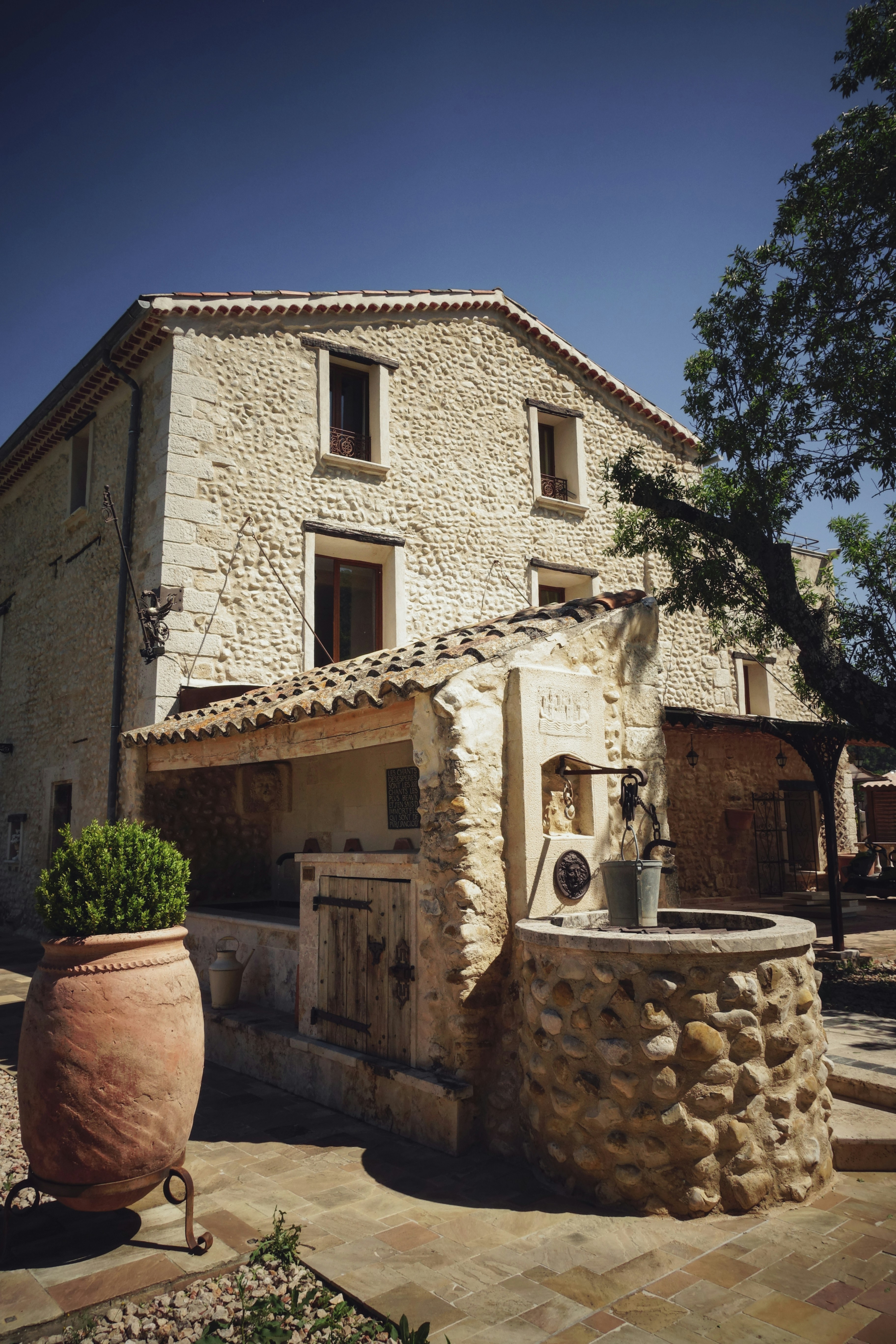 Photo by etvoilaraissa